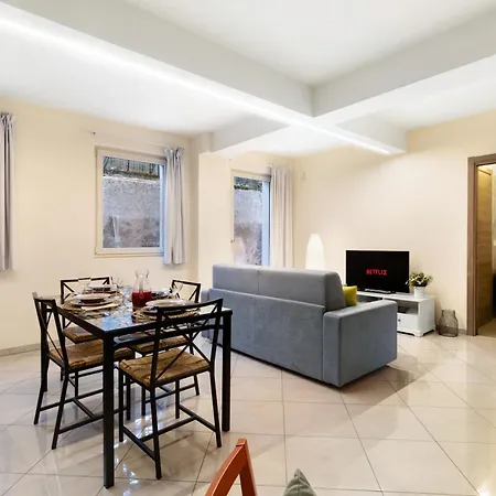 Bilocale Con Spazio Esterno Con Stazione 5' *