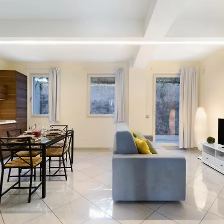 Bilocale Con Spazio Esterno Con Stazione 5' * 贝尔加莫