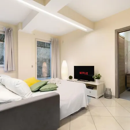 Daire Bilocale Con Spazio Esterno Con Stazione 5'