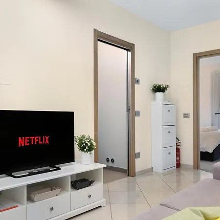 Bilocale Con Spazio Esterno Con Stazione 5' Apartament *