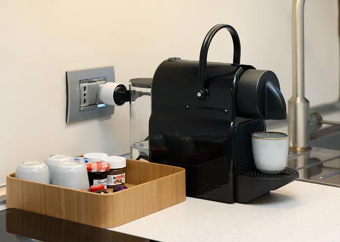 Bilocale Con Spazio Esterno Con Stazione 5' Lägenhet