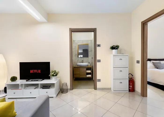 Bilocale Con Spazio Esterno Con Stazione 5' *