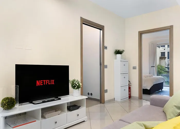 Bilocale Con Spazio Esterno Con Stazione 5' 公寓 *