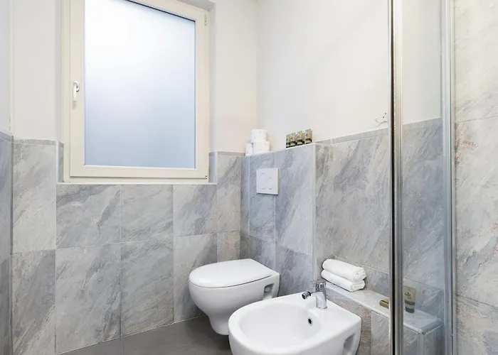 Bilocale Con Spazio Esterno Con Stazione 5' Lägenhet *